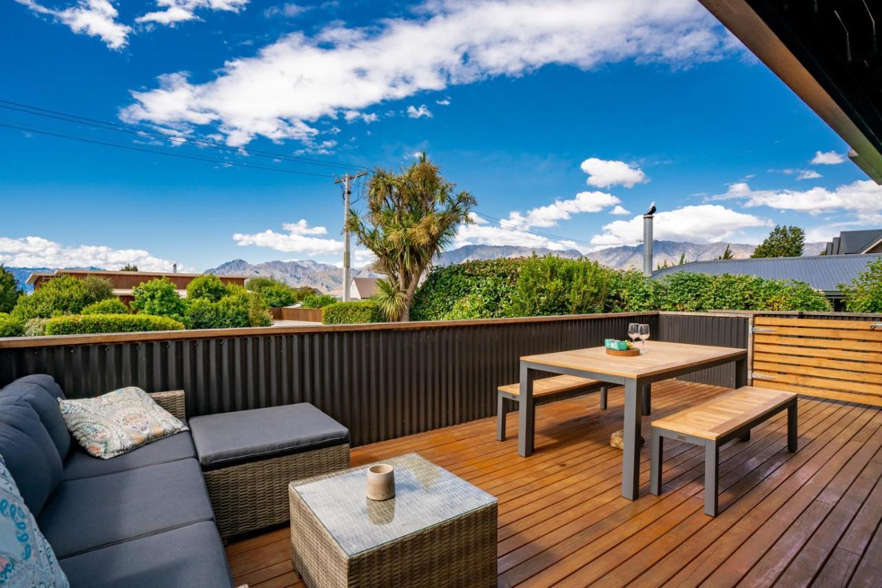 Views On Parry - Lake Hawea Holiday Home Exterior foto